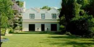 LINDESAY HOUSE- DARLING POINT